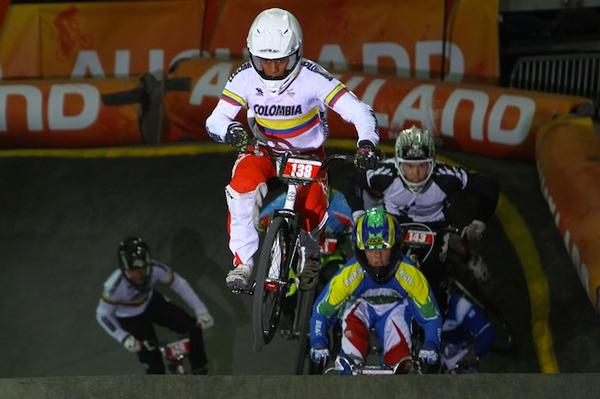 Colombia's Juan Carlos Diaz Serna on his way to victory in the 15-16 years Cruiser final. 